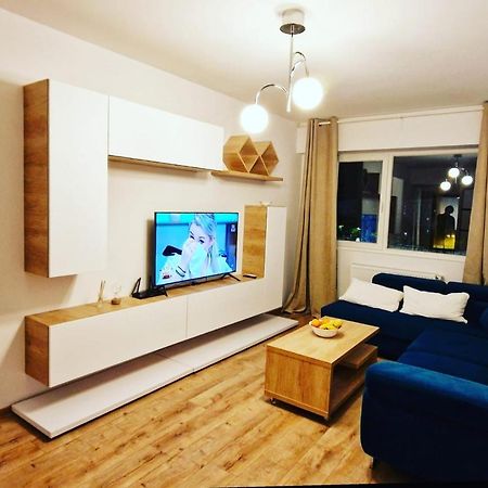 Lux & Confort - Apartament 3 Camere Bucarest Extérieur photo