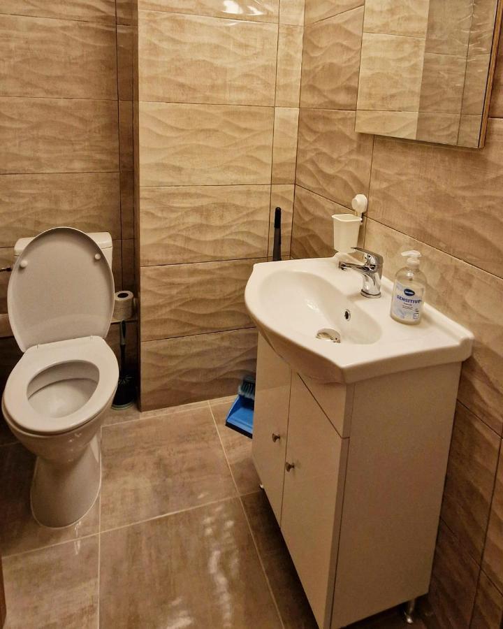 Lux & Confort - Apartament 3 Camere Bucarest Extérieur photo